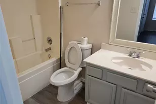 6808 W Lynn Creek Dr, Arlington, TX 76001 - Photo 12