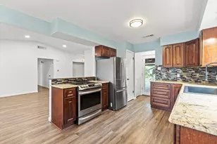615 Bocowood Circle, Euless, TX 76039 - Photo 8