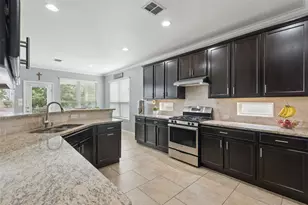 417 Peach Ln, Burleson, TX 76028 - Photo 14