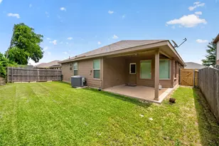 7404 Littleton Way, Fort Worth, TX 76134 - Photo 32
