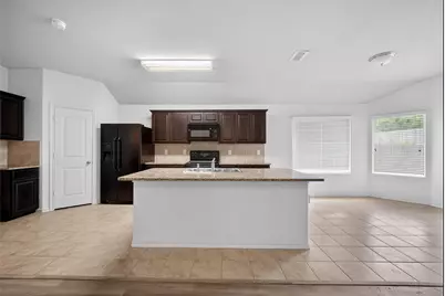7404 Littleton Way, Fort Worth, TX 76134 - Photo 6