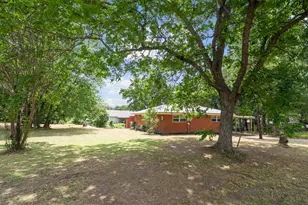 201 Admiral Dr, Gun Barrel City, TX 75156 - Photo 2