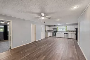 201 Admiral Dr, Gun Barrel City, TX 75156 - Photo 8
