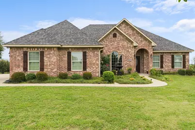 1243 Chartres, Oak Ridge, TX 75142 - Photo 2