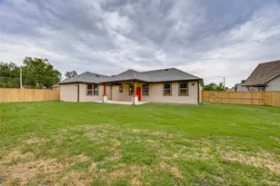 1704 Kings Ln, Commerce, TX 75428 - Photo 24