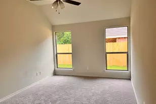 324 Greenhaven Dr, Seagoville, TX 75159 - Photo 2