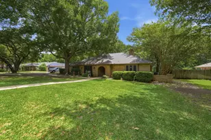 12008 Saddlehorn Ln, Mansfield, TX 76063 - Photo 4