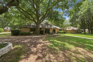 12008 Saddlehorn Ln, Mansfield, TX 76063 - Photo 2