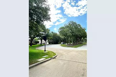 801 Heatherglen Court, Southlake, TX 76092 - Photo 2