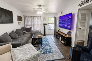 4310 Greenbriar Dr, Bellmead, TX 76705 - Photo 2