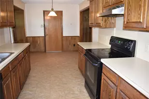 2025 Espinosa Dr, Carrollton, TX 75010 - Photo 12