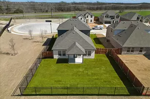 2238 Maple Rdg Dr, Van Alstyne, TX 75495 - Photo 38