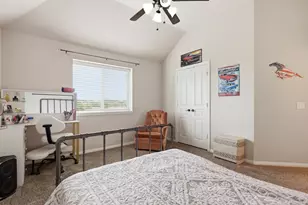 1385 Litchfield Ln, Burleson, TX 76028 - Photo 16