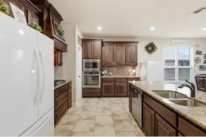 1385 Litchfield Lane, Burleson, TX 76028 - Photo 10