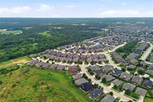 1385 Litchfield Ln, Burleson, TX 76028 - Photo 38
