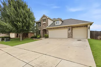 1385 Litchfield Lane, Burleson, TX 76028 - Photo 2