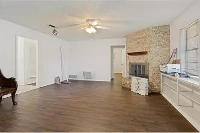 1121 Billie Ruth Lane, Hurst, TX 76053 - Photo 4