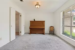 1121 Billie Ruth Ln, Hurst, TX 76053 - Photo 14
