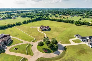 185 Steel Dust Dr, Red Oak, TX 75154 - Photo 1
