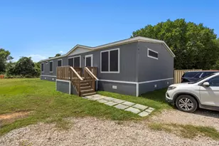 101 Syble Jean Dr, Burleson, TX 76028 - Photo 2