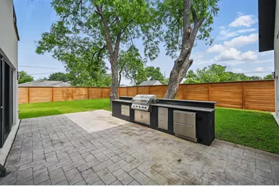 1224 S Pine Street, Grapevine, TX 76051 - Photo 32