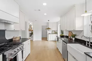 8630 Mediterranean Dr, Dallas, TX 75238 - Photo 14