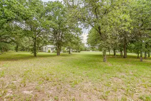 211 Silver Acres Rd, Azle, TX 76020 - Photo 32