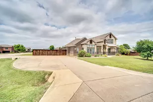 8611 Mattie Ln, Waxahachie, TX 75167 - Photo 4
