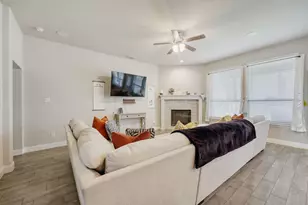 422 Milligan Dr, Midlothian, TX 76065 - Photo 4