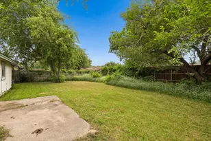 122 Cimarron Ln, Arlington, TX 76014 - Photo 26