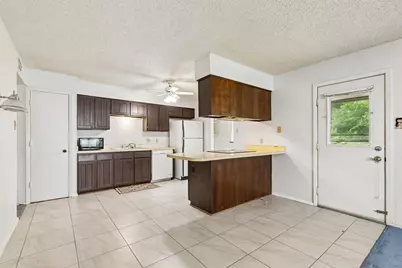 122 Cimarron Lane, Arlington, TX 76014 - Photo 6