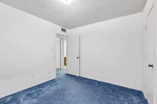 122 Cimarron Ln, Arlington, TX 76014 - Photo 20