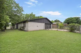 7101 Hardwood Trail, Dallas, TX 75249 - Photo 26