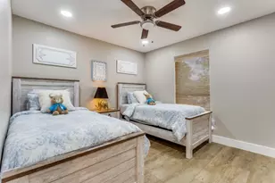 926 Hillside Ln, Flower Mound, TX 75028 - Photo 8