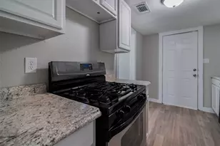 627 E Pacific St, Sherman, TX 75090 - Photo 12