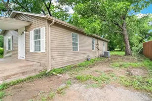 627 E Pacific St, Sherman, TX 75090 - Photo 2
