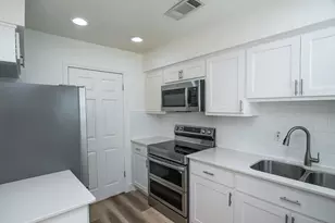 1100 Calico Ln, Arlington, TX 76011 - Photo 2