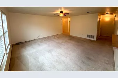 2201 Southridge Lane, Sherman, TX 75092 - Photo 6