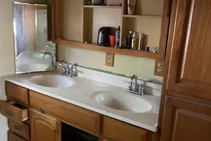 501 N Lincoln Ave, Electra, TX 76360 - Photo 10
