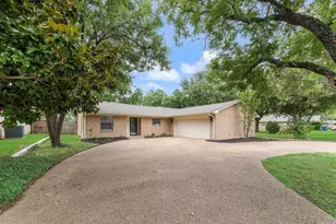 2697 Poplar Dr, Flower Mound, TX 75028 - Photo 2