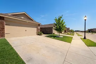 14033 Earlham St, Pilot Point, TX 76258 - Photo 8