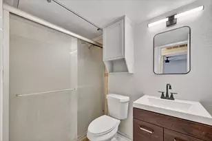 1810 N Garrett Ave, Dallas, TX 75206 - Photo 8