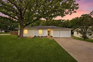 1407 Donley Dr, Euless, TX 76039 - Photo 34