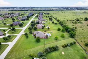 1224 Rollie Michael Ln, Fort Worth, TX 76179 - Photo 4