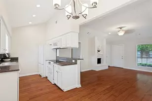 7305 S Meadow Dr E, Fort Worth, TX 76133 - Photo 4