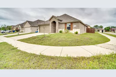 1219 Fairbanks Drive, Ennis, TX 75119 - Photo 2