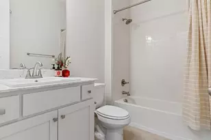 12953 Wimbledon Way, Farmers Branch, TX 75234 - Photo 18