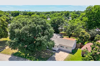 2125 Elton Road, Haltom City, TX 76117 - Photo 8
