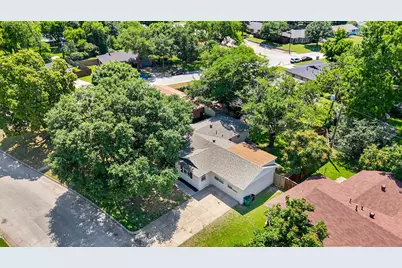 2125 Elton Road, Haltom City, TX 76117 - Photo 10