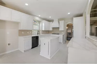 7028 Playa, Grand Prairie, TX 75054 - Photo 10